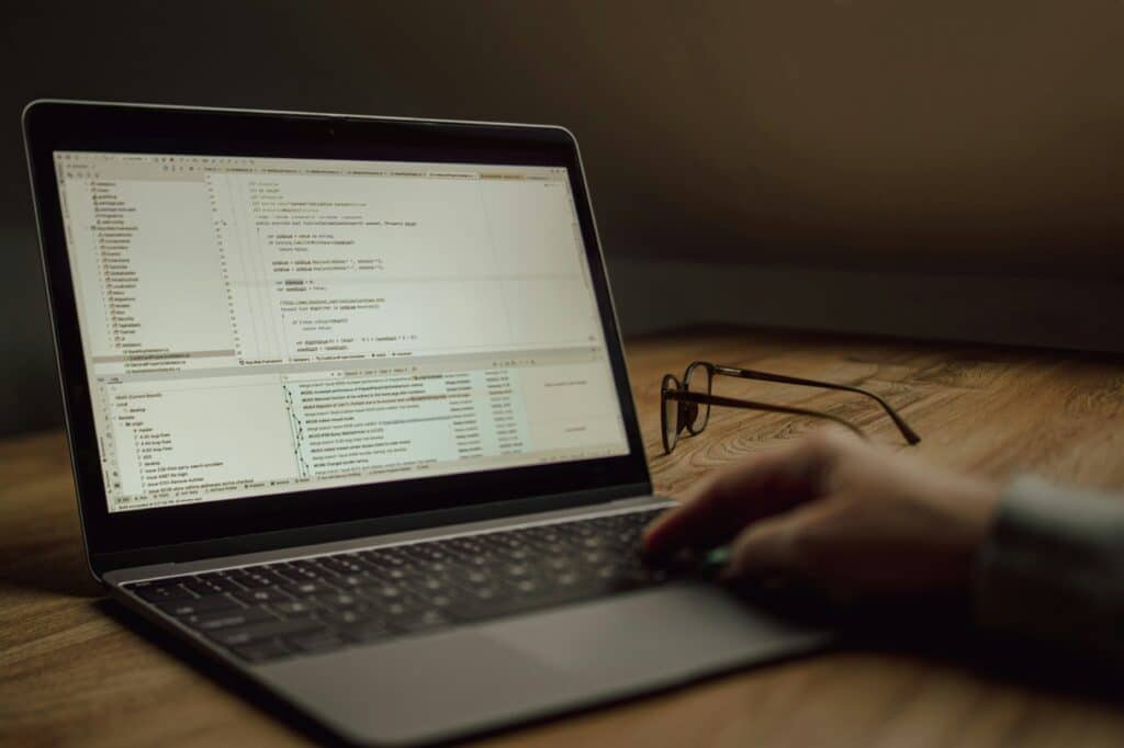 Pourquoi faire appel à une Agence de conception web plutôt que créer son site soi-même ? 2 Externalisation informatique : pourquoi confier son système d’information à un expert comme Kincy ?